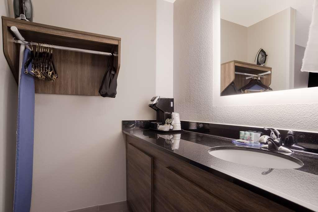 Best Western Flagship Inn Moss Point Bilik gambar